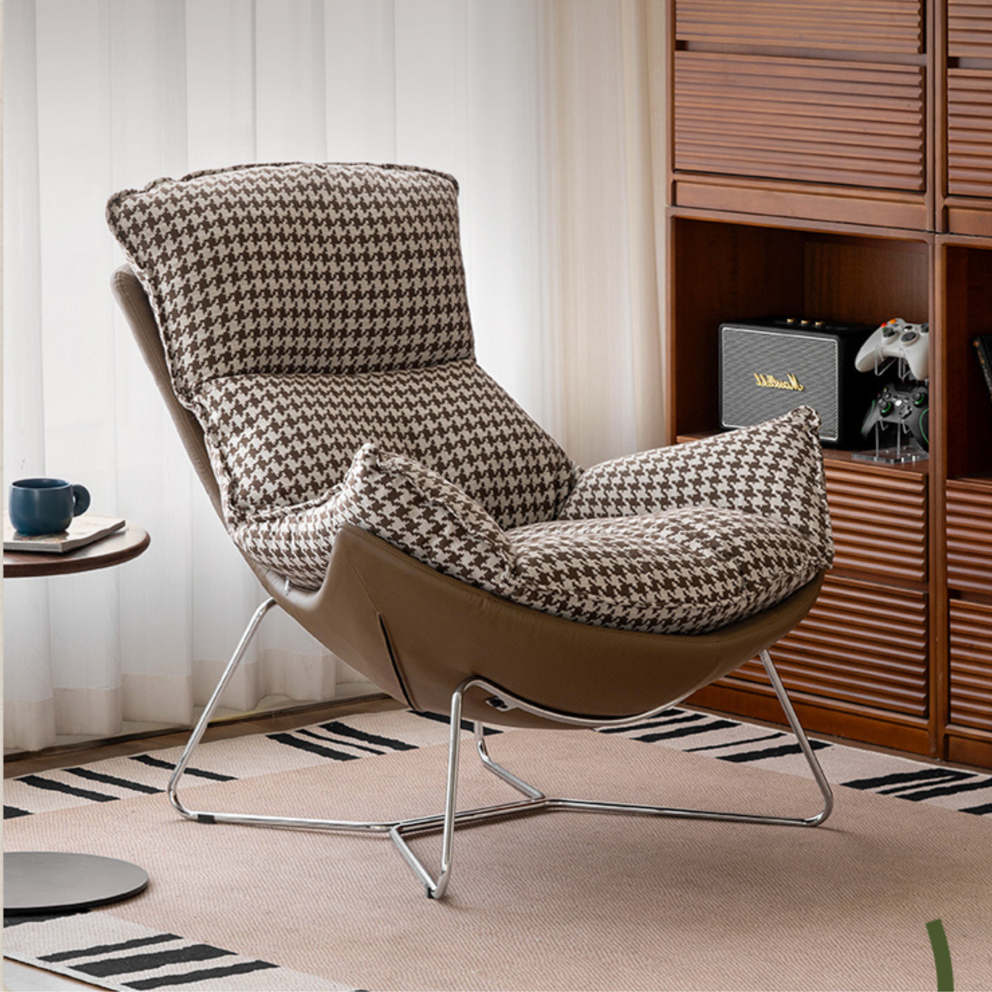 Fabric Eggshell Modern Chair