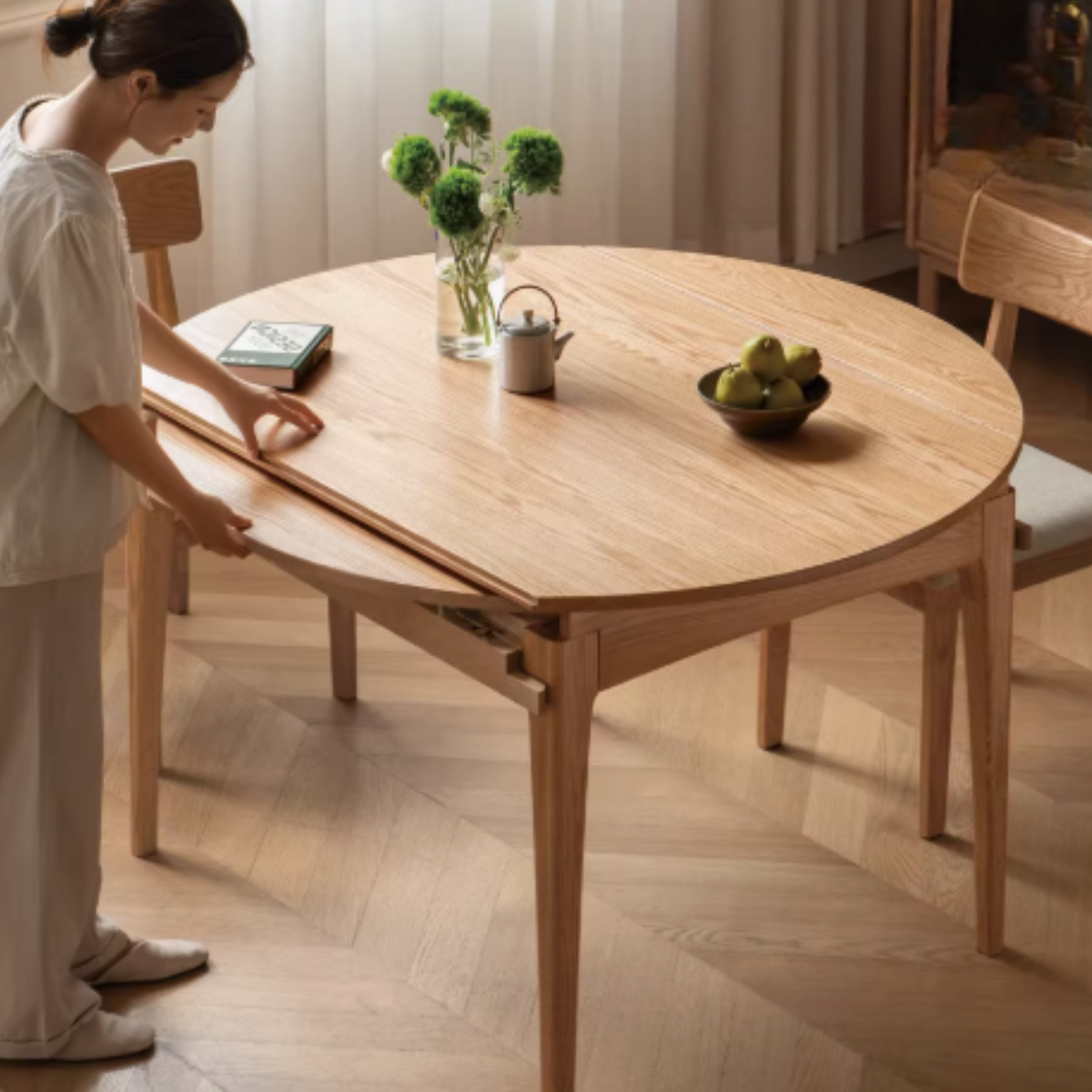 Oak Solid Wood Folding Round Retractable Dining Table