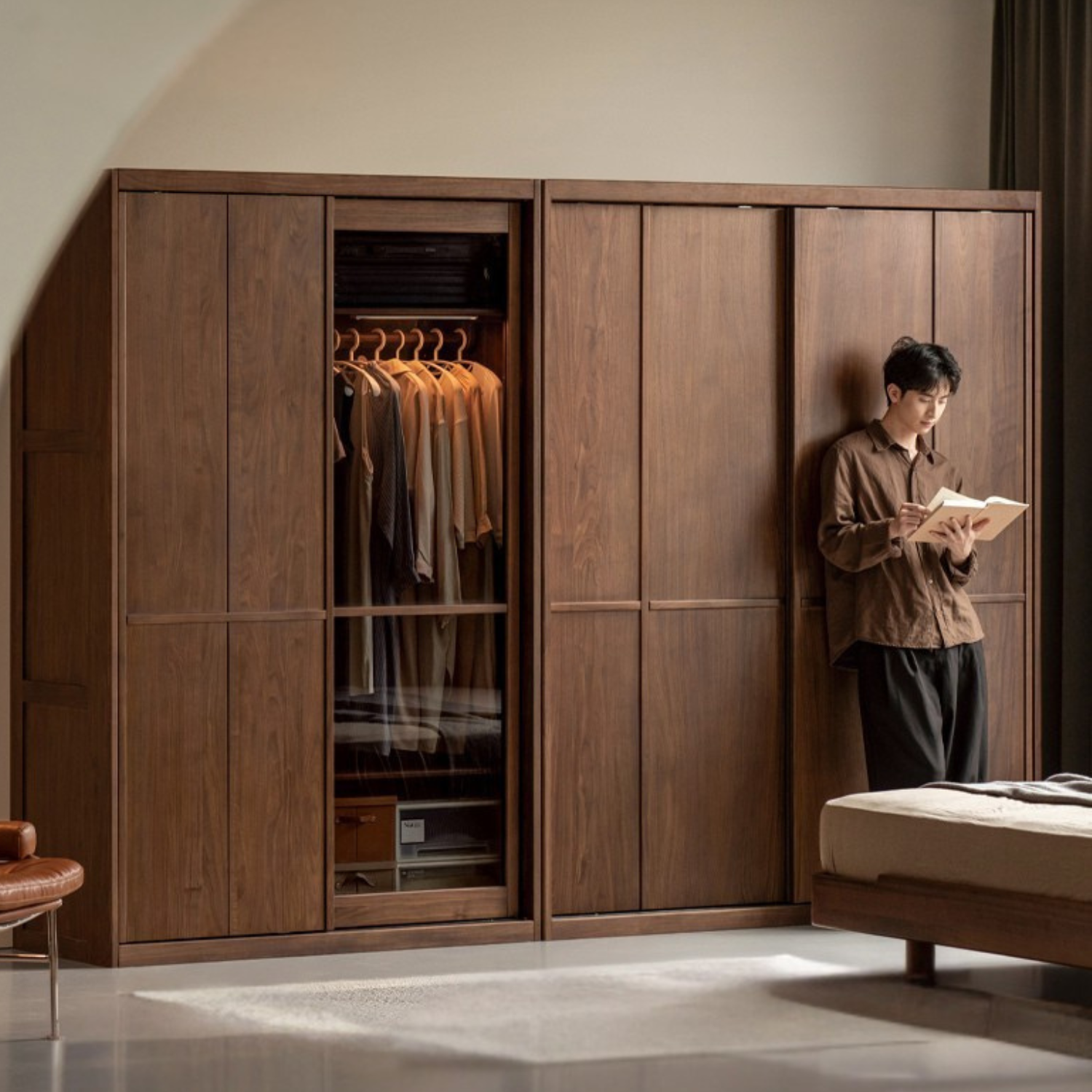 Black Walnut Solid Wood Italian Luxury Sliding Door Wardrobe