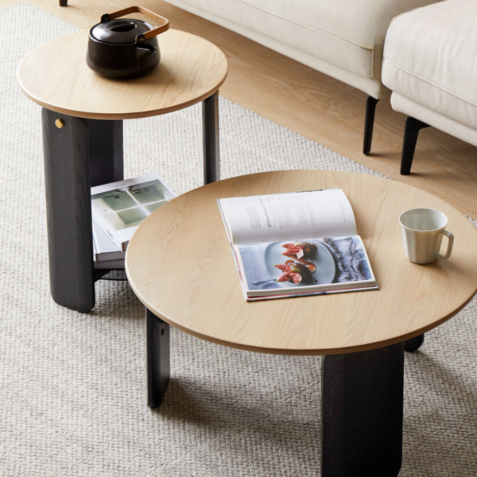 Oak Solid wood round edge table -