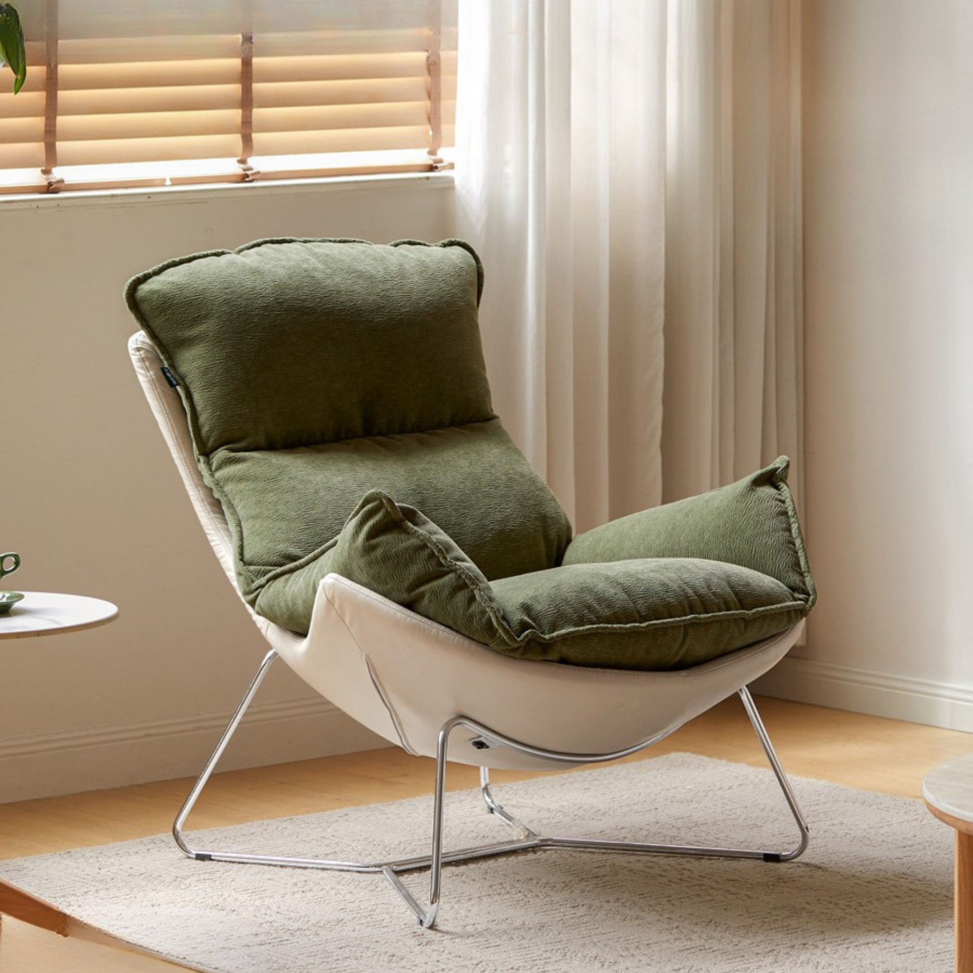 Fabric Eggshell Modern Chair