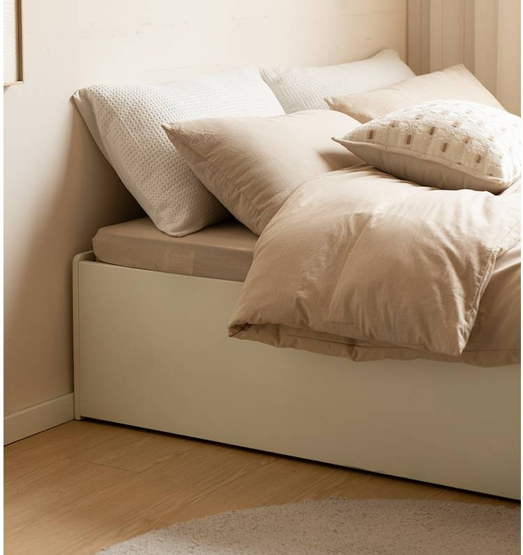 Rubberwood Solid Wood Platform Bed, Headboard-Free Box Bed Cream Style