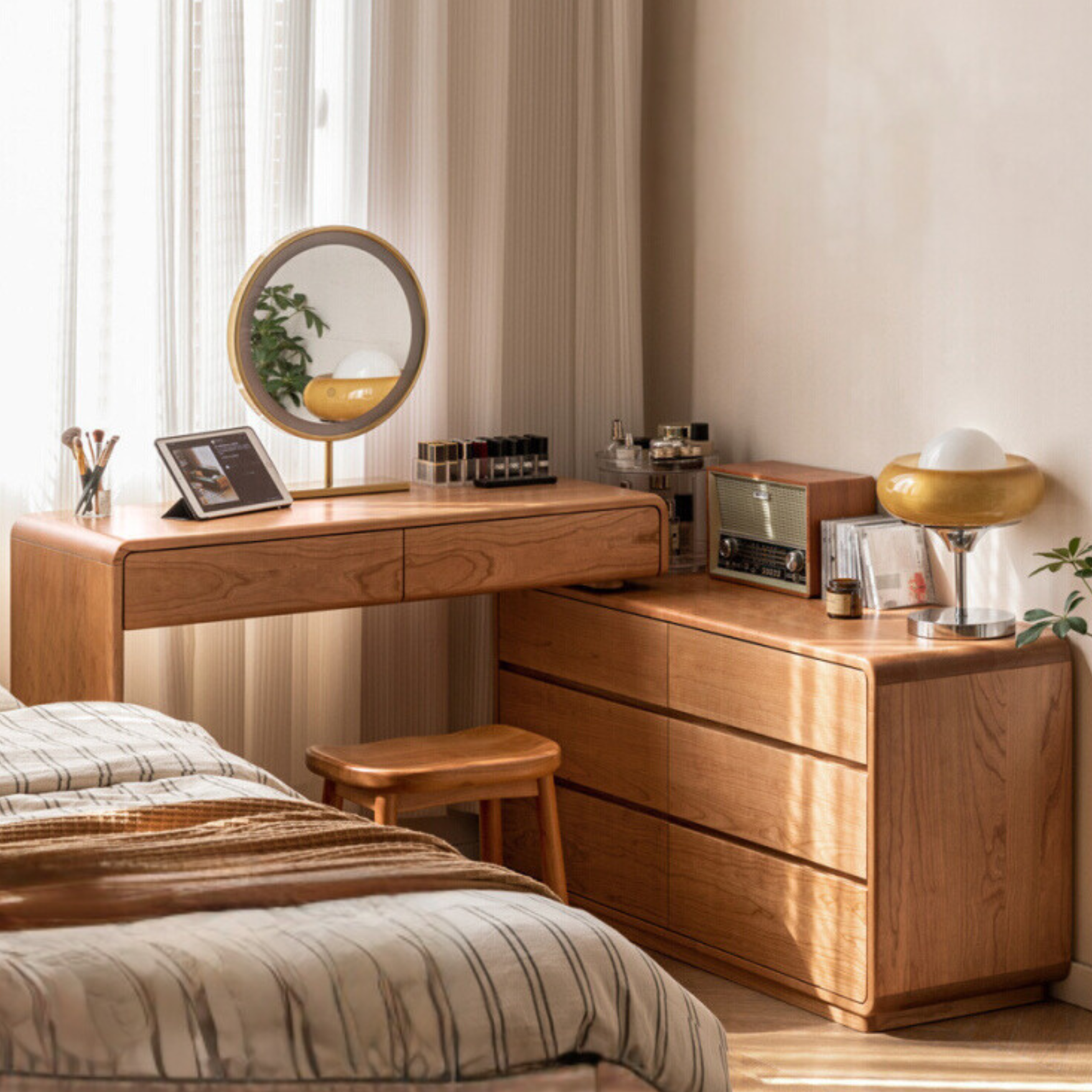 Cherry Solid Wood Retractable Dressing Table