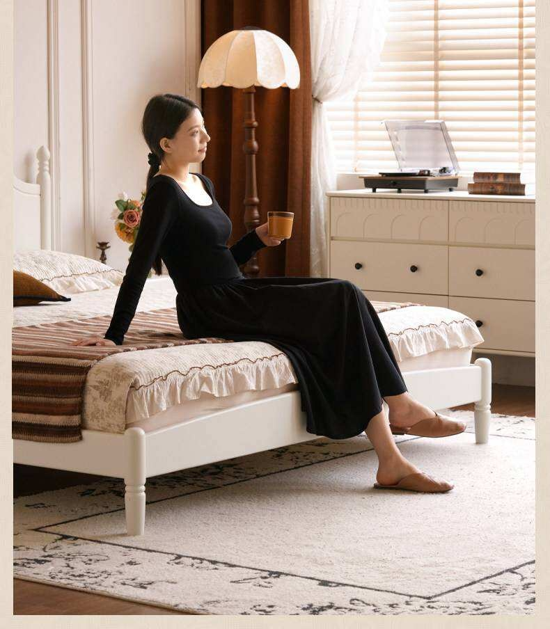 Rubberwood Solid Wood French Style Bed with White Curved Headboard and Elegant Retro Frame
