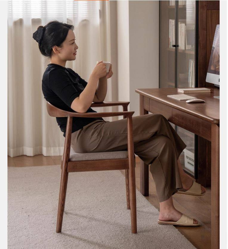 Ash Solid Wood Nordic Style Presidential Chair