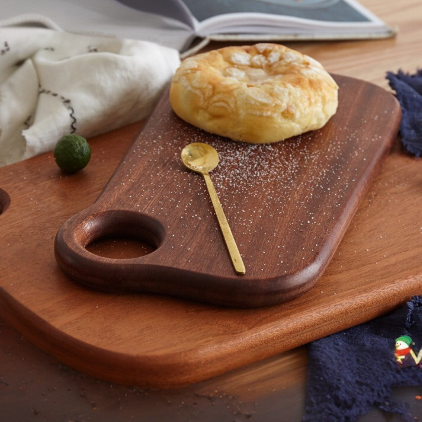 Ebony Solid Wood Nordic Kitchen Cutting Board