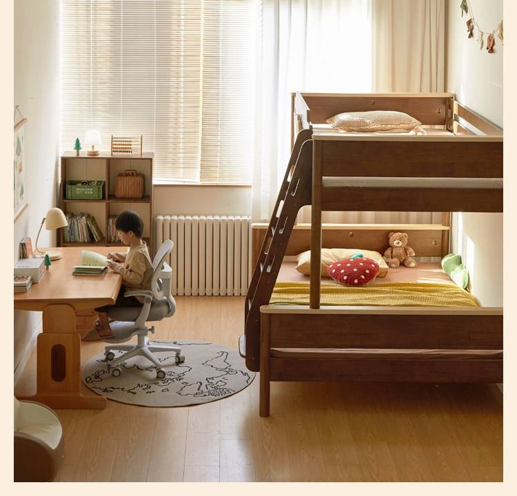 Rubberwood Solid Wood Castle-Inspired Bunk Bed with Cloud Cutout Guardrail