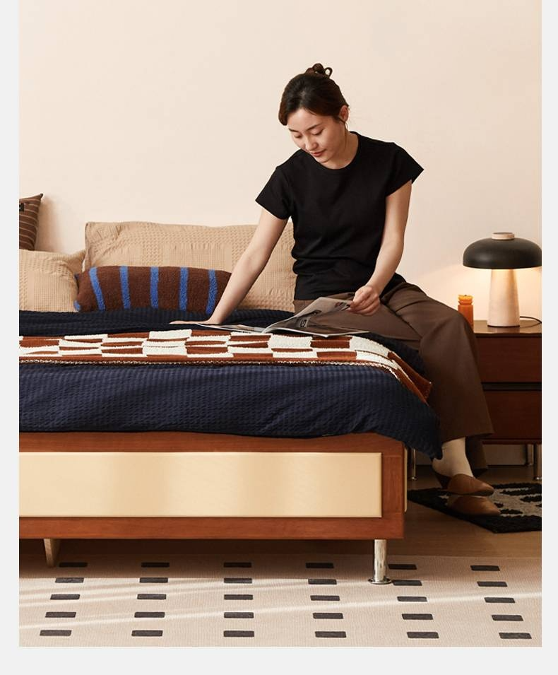 Poplar Solid Wood Bauhaus Style Platform Bed, Headboard-Free Bed