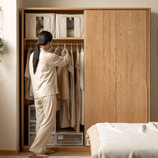 Oak Solid Wood Sliding Door Wardrobe