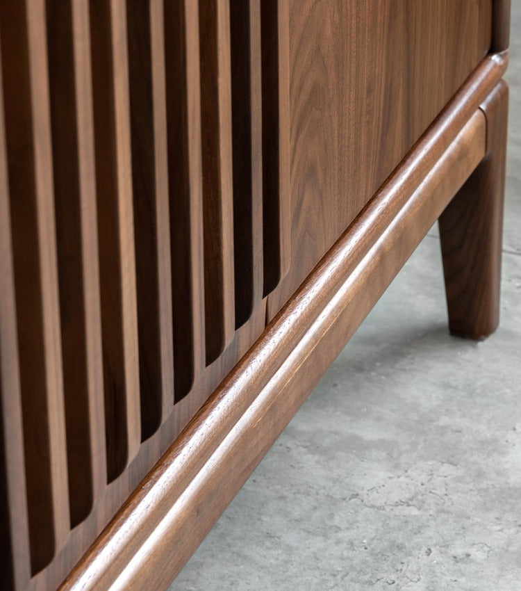 Black walnut, Ash two-door shoe cabinet entrance