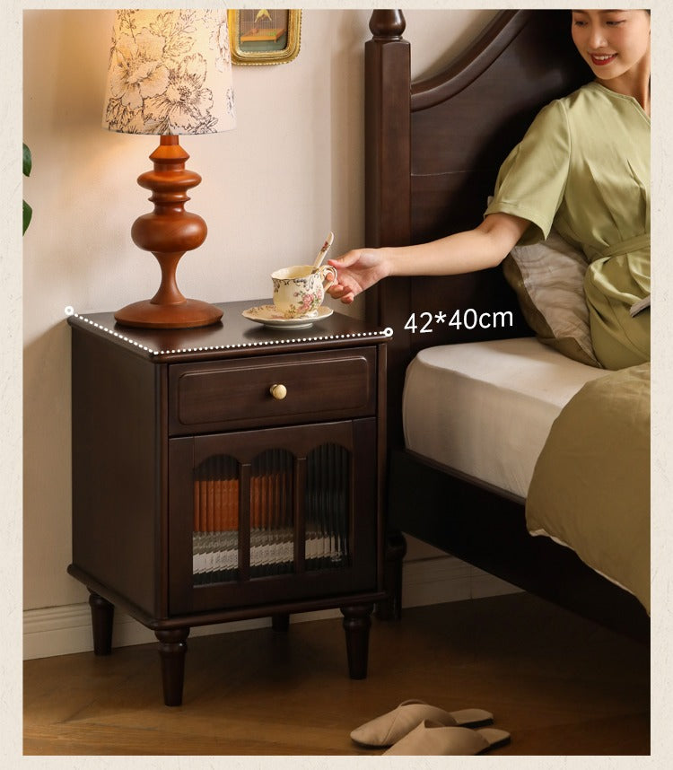 Poplar Solid Wood American Retro nightstand,