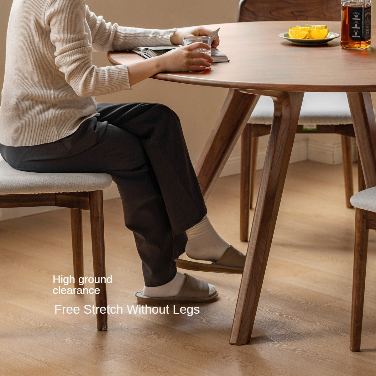 Black walnut solid wood retro round dining table