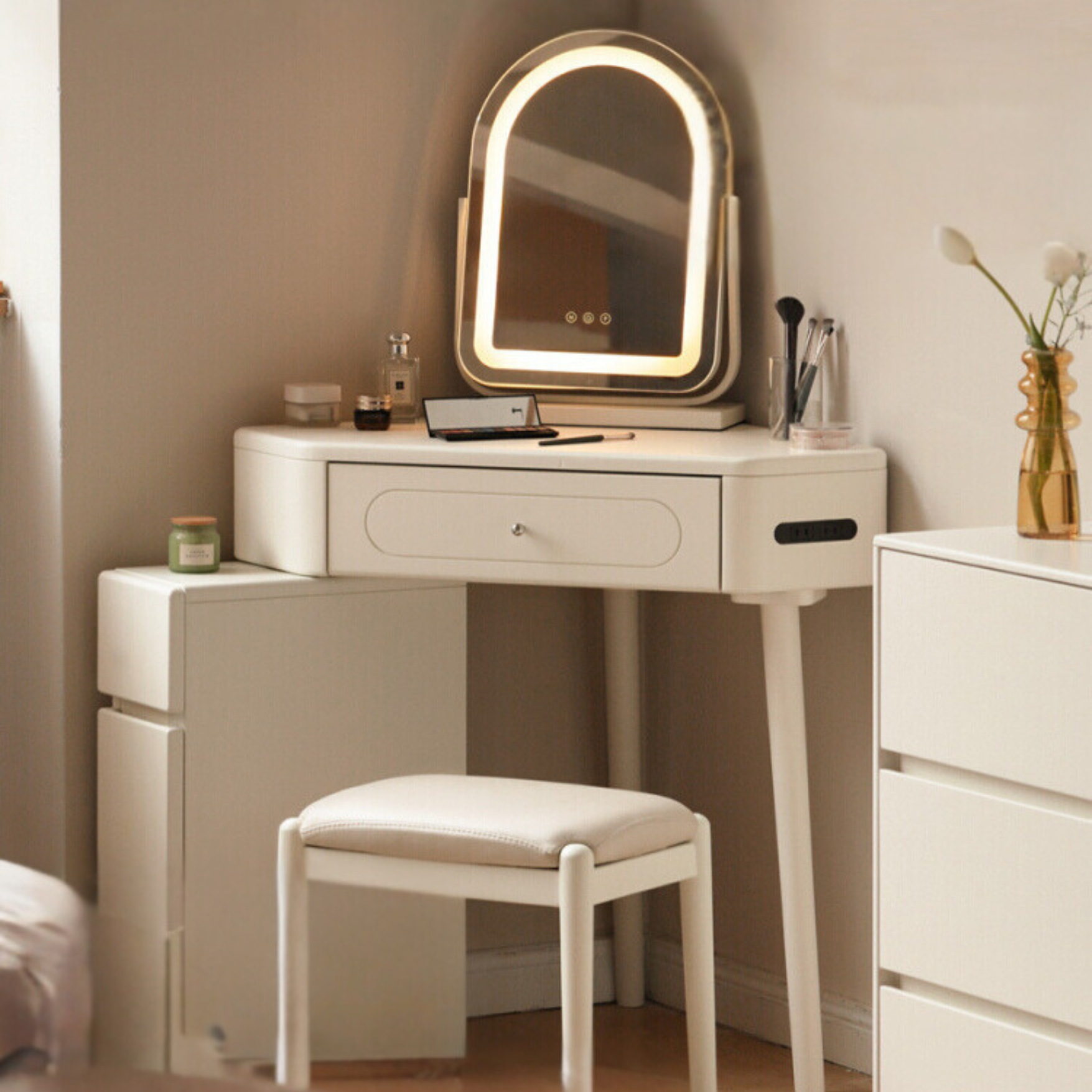 Poplar Solid Wood Corner White Dressing Table