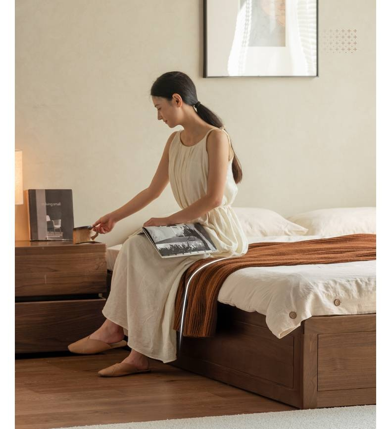 Black Walnut Solid Wood Italian Light Luxury Platform Bed, Headboard-Free Box Bed