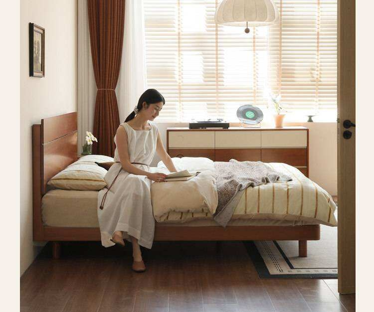 Poplar Solid Wood with High Headboard and Large Board Bed