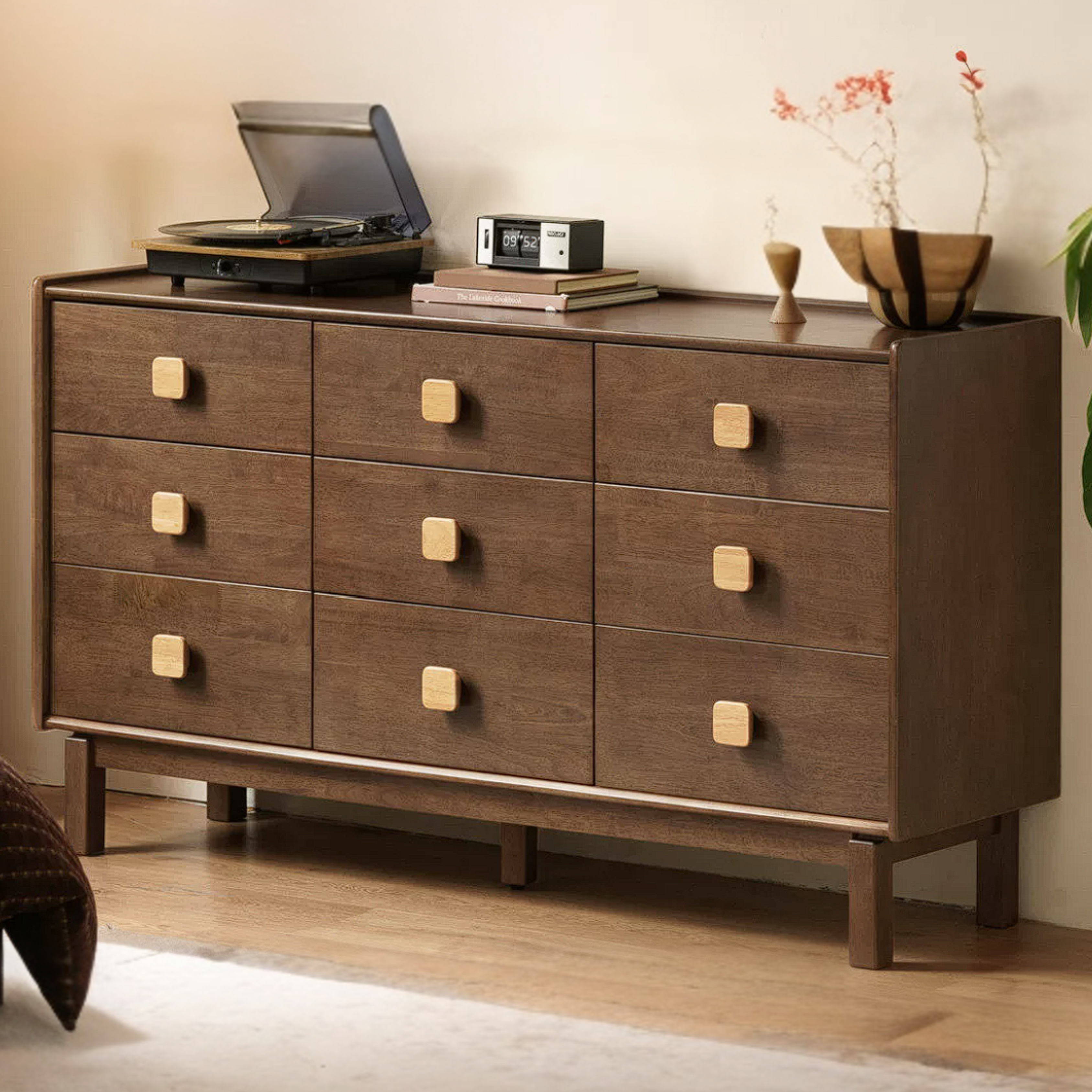 Rubberwood Solid Wood Button Block Dresser