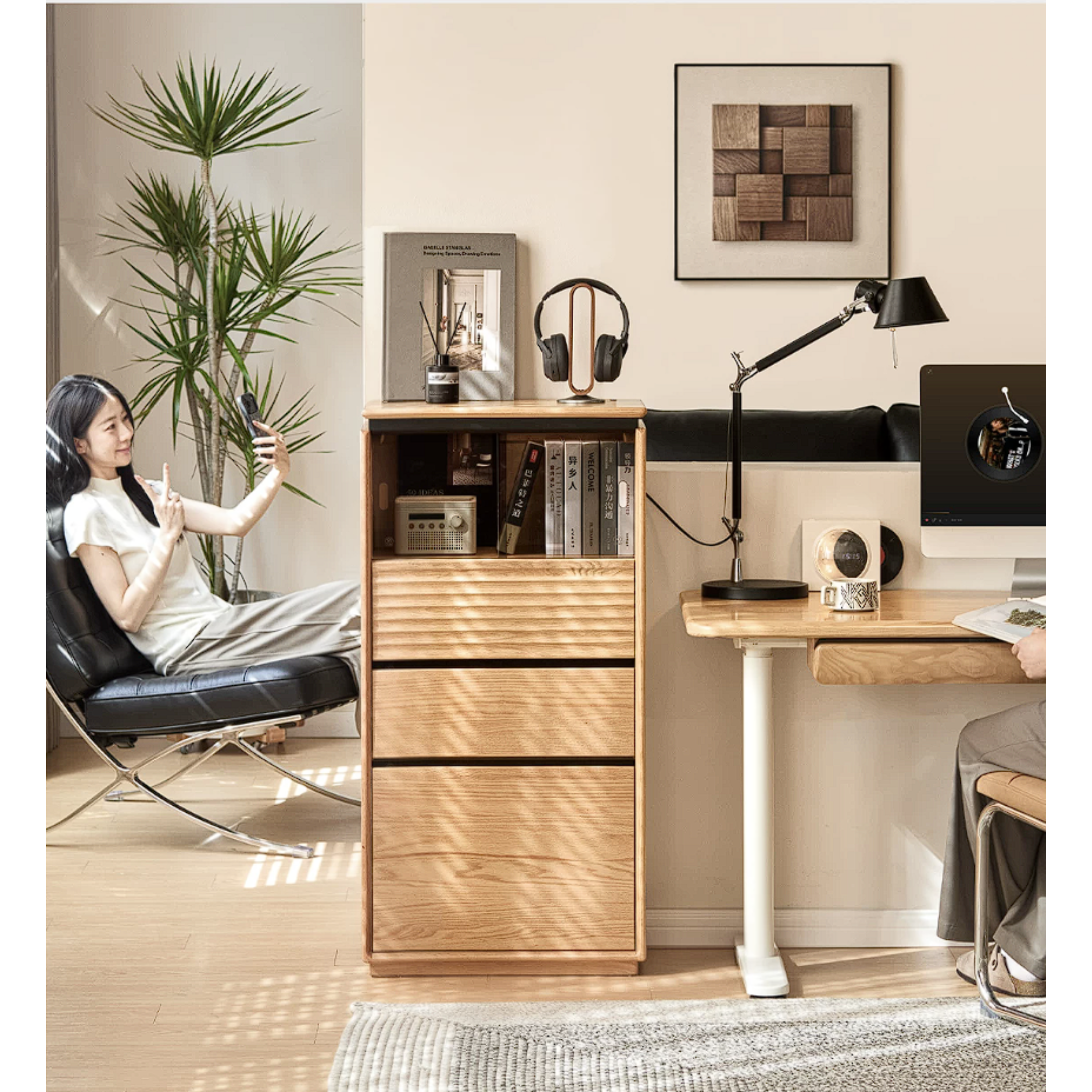 Oak Solid Wood Tall Side Cabinet with Louvered Sliding Door and LED Lighting