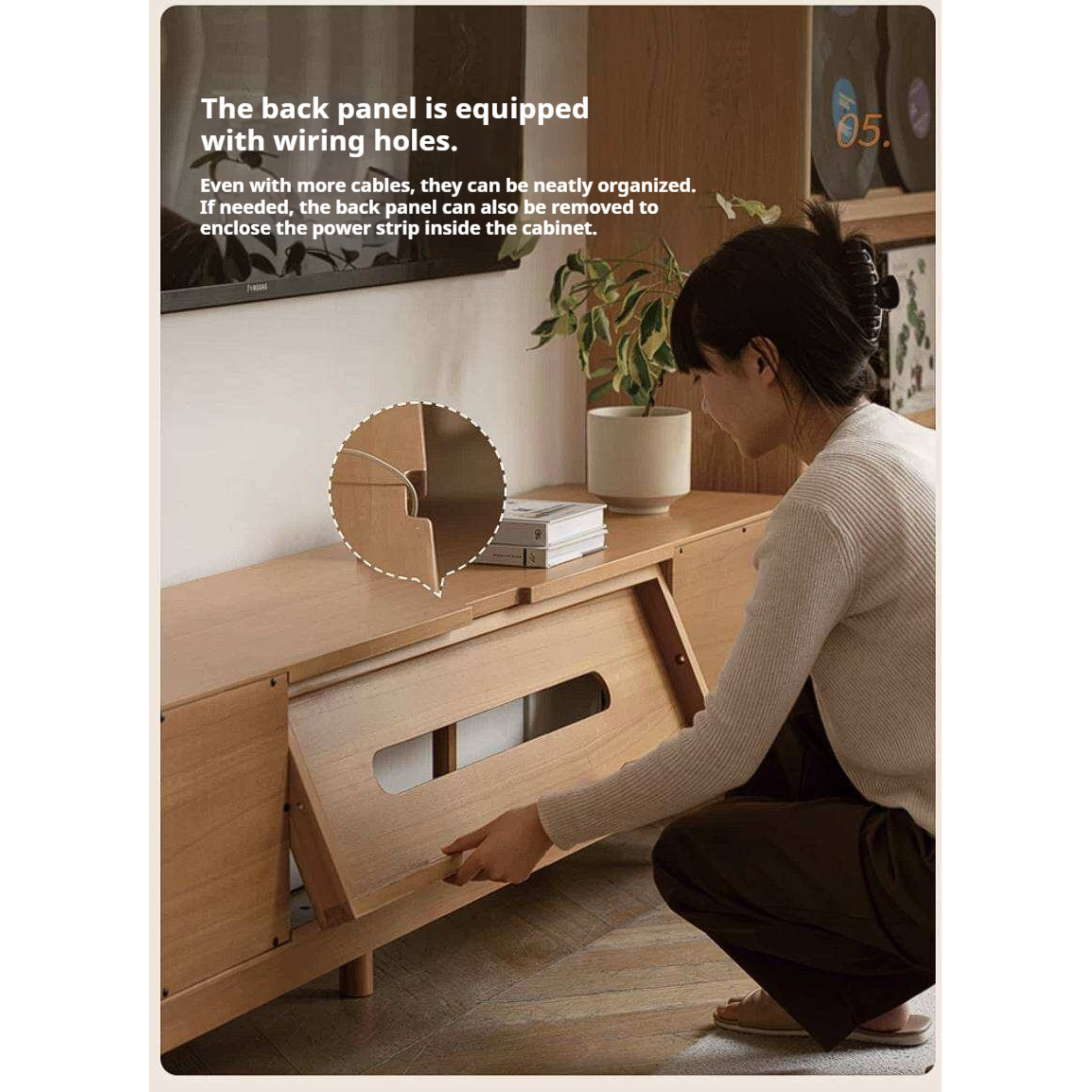 Poplar Solid Wood TV Cabinet with Glass Sliding Doors and Modern Storage