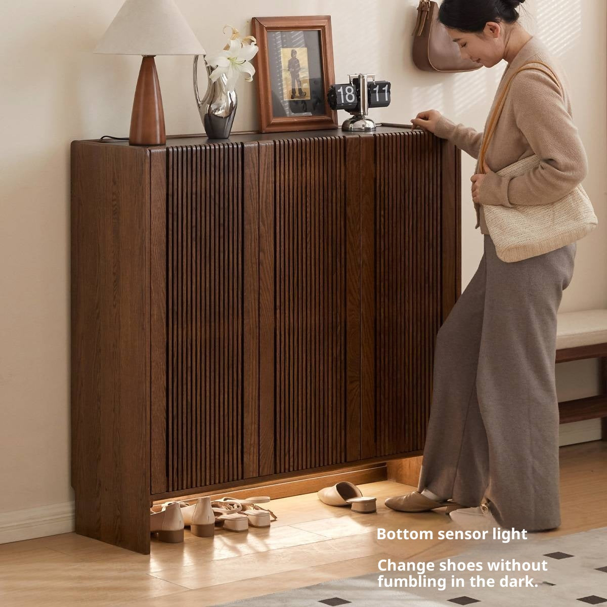 Oak Solid Wood Italian Light Luxury Shoe Cabinet