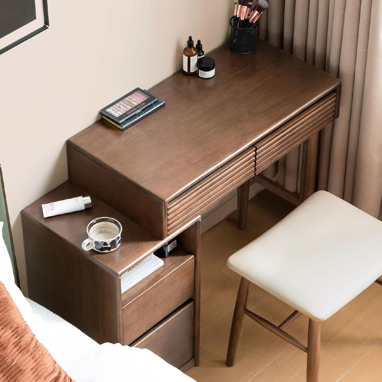 Rubberwood Vanity Table
