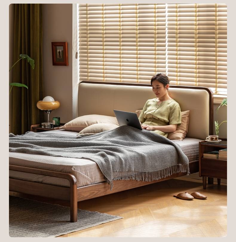 Black Walnut, Beech Solid Wood Retro Upholstered Large Bed