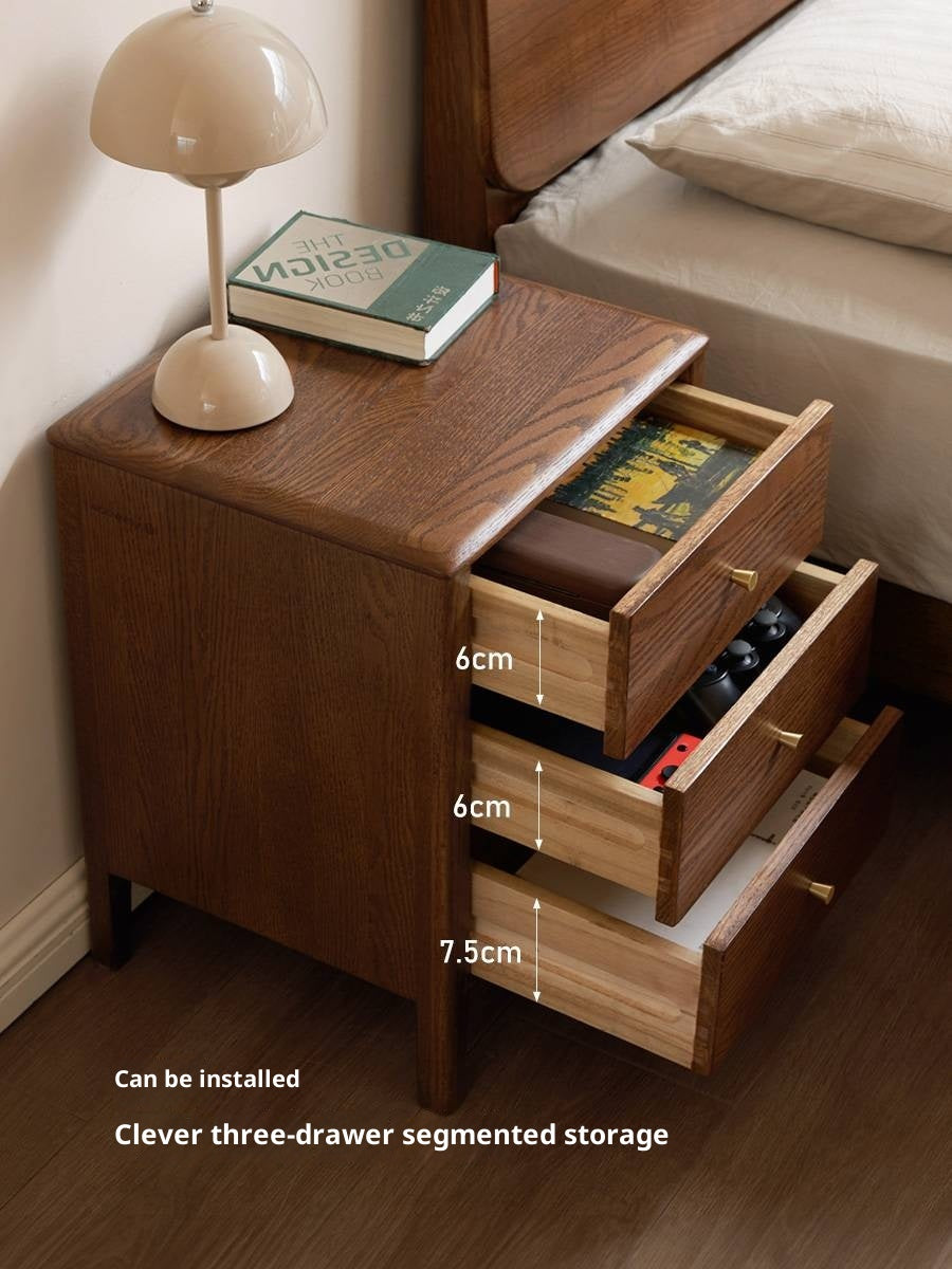 Oak Solid Wood Modern Minimalist Three-Drawer Nightstand