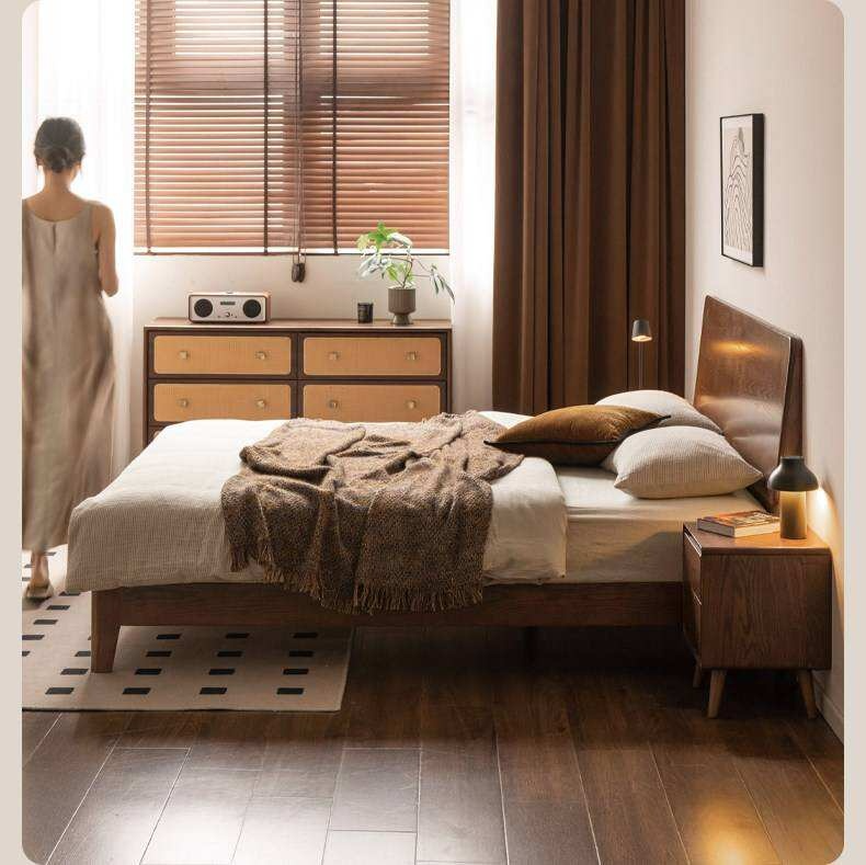 Oak Solid Wood Bed Platform Bed with Rectangular Panel Headboard and Tapered Legs
