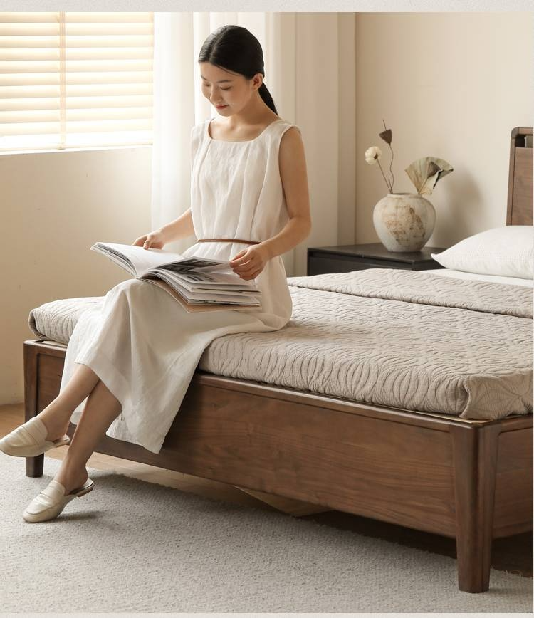 Black Walnut Solid Wood Light Luxury Box Bed