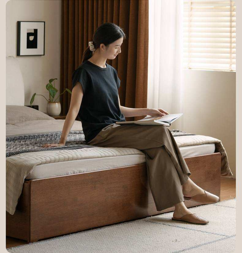 Rubberwood Solid Wood Storage Bed with Lift-Up Platform and Oversized Cushioned Headboard
