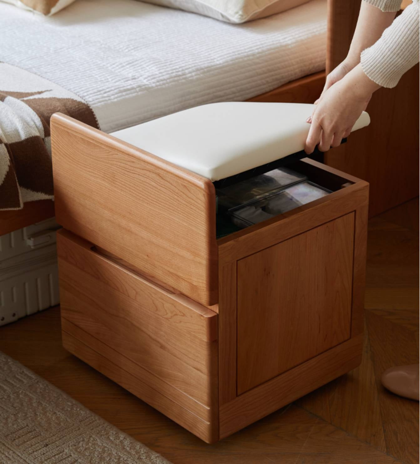 Cherry Solid Wood Multifunctional Retro Dressing Table