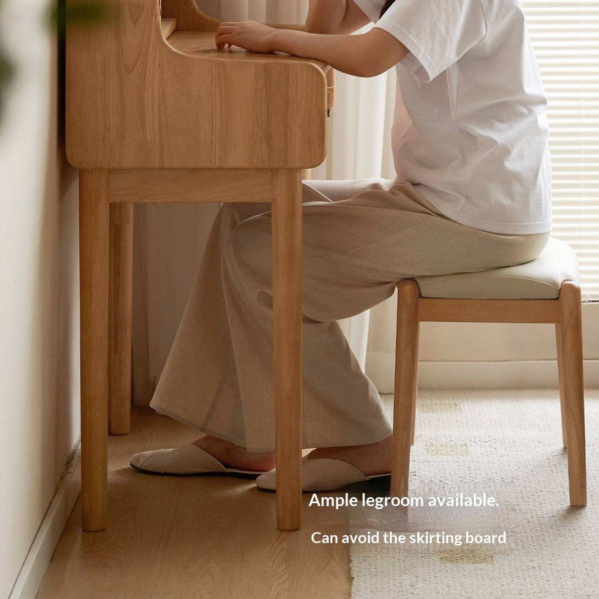 Solid RubberWood Extendable Modern Vanity Table