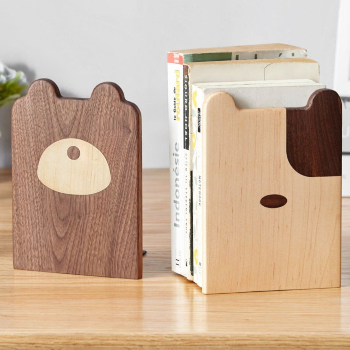 Solid wood book creative dog bear book clip"