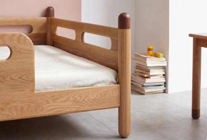 Toddler bed Oak solid wood"