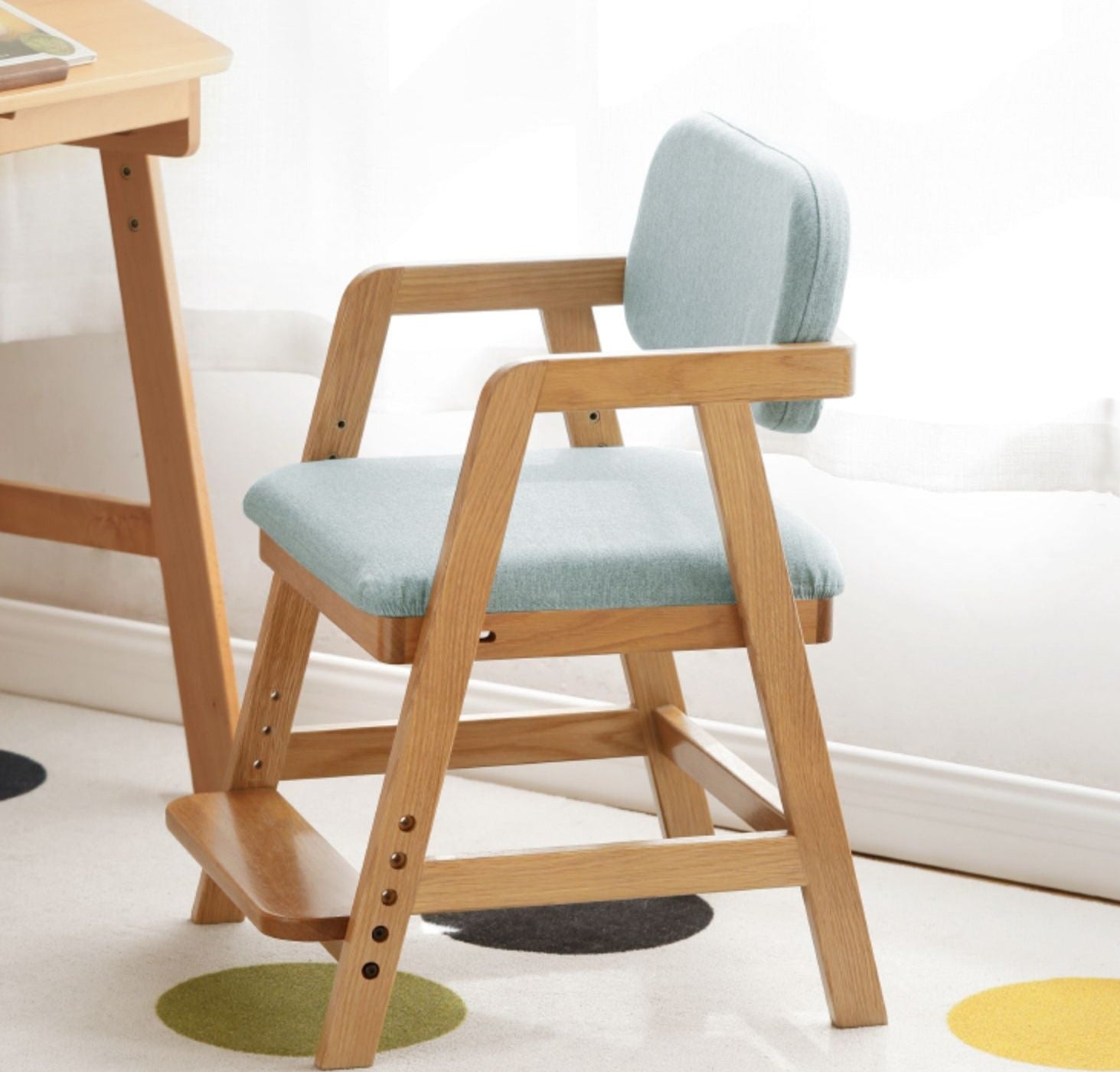 Adjustable height kids soft chair oak solid wood"