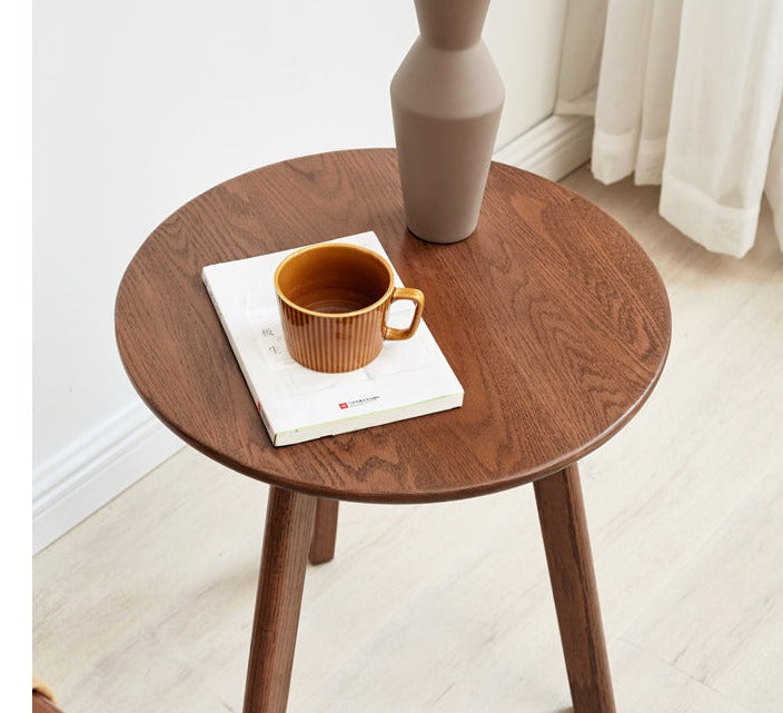 Oak solid wood side table"